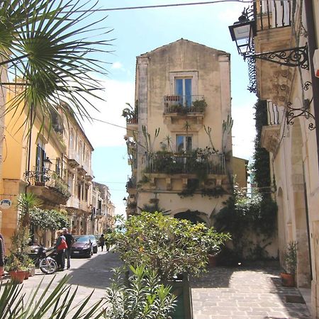Casa Al Teatro Apartment Syracuse ภายนอก รูปภาพ