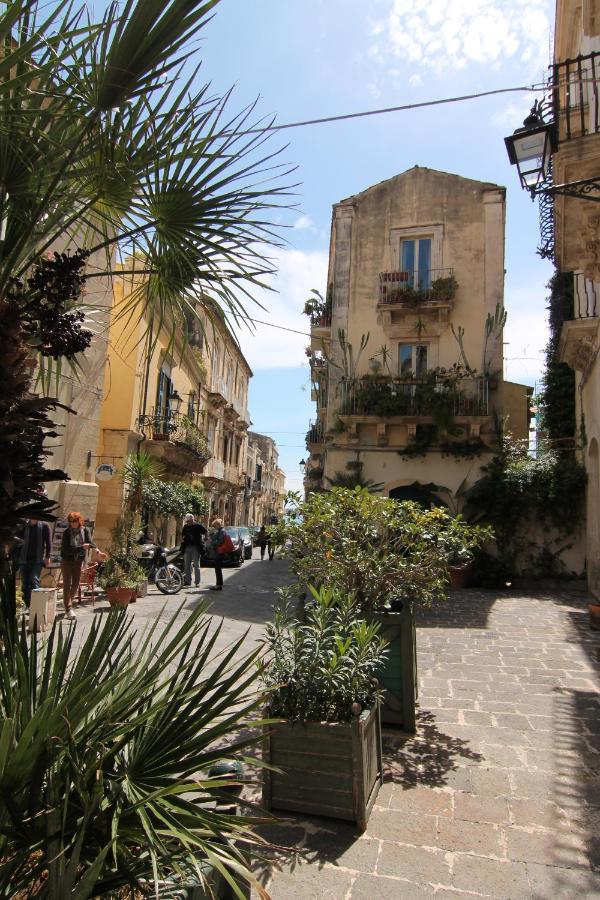 Casa Al Teatro Apartment Syracuse ภายนอก รูปภาพ